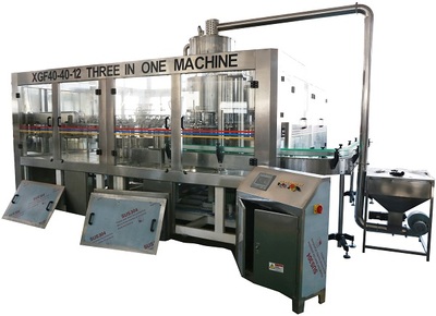 Машина «3-в-1» для розлива в пластиковые бутыли