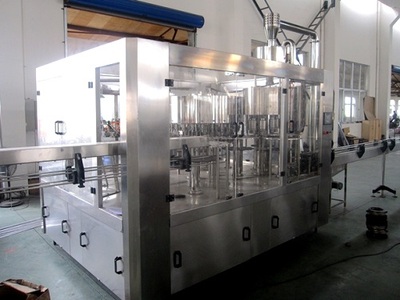 Машина «3-в-1» мойка, розлив, укупорка в ПЭТ – бутыли 